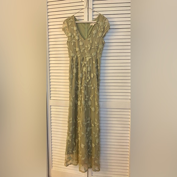 Green floral maxi dress from Magnolia size small - Picture 1 of 2